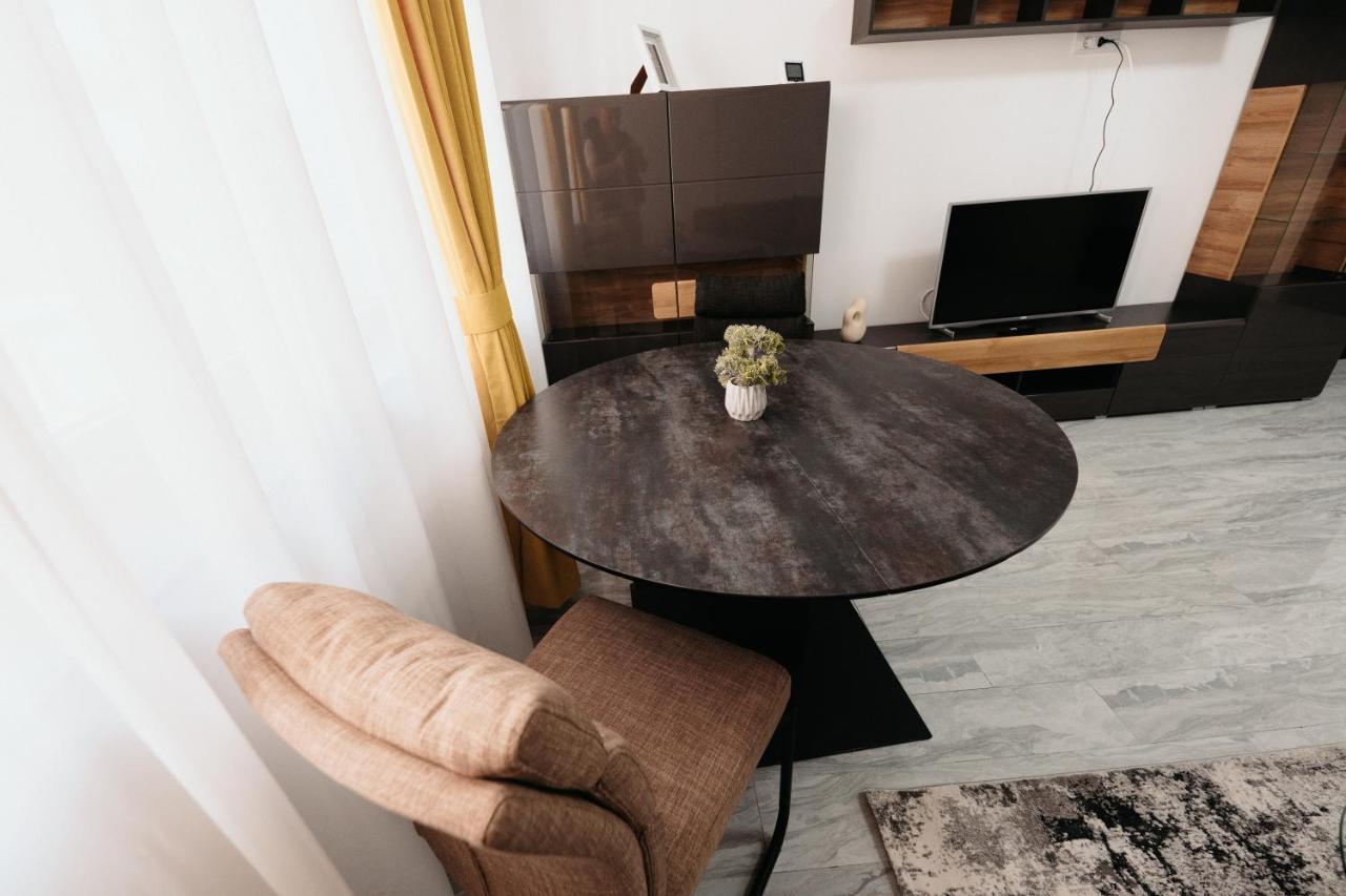 Luxury Cozy Apartments - City Center Suceava Luaran gambar