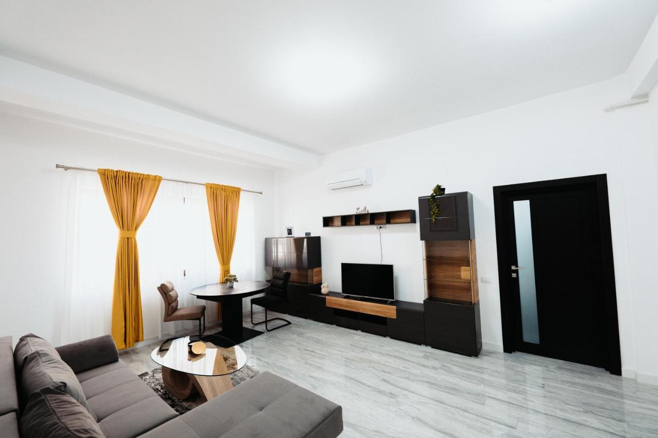 Luxury Cozy Apartments - City Center Suceava Luaran gambar