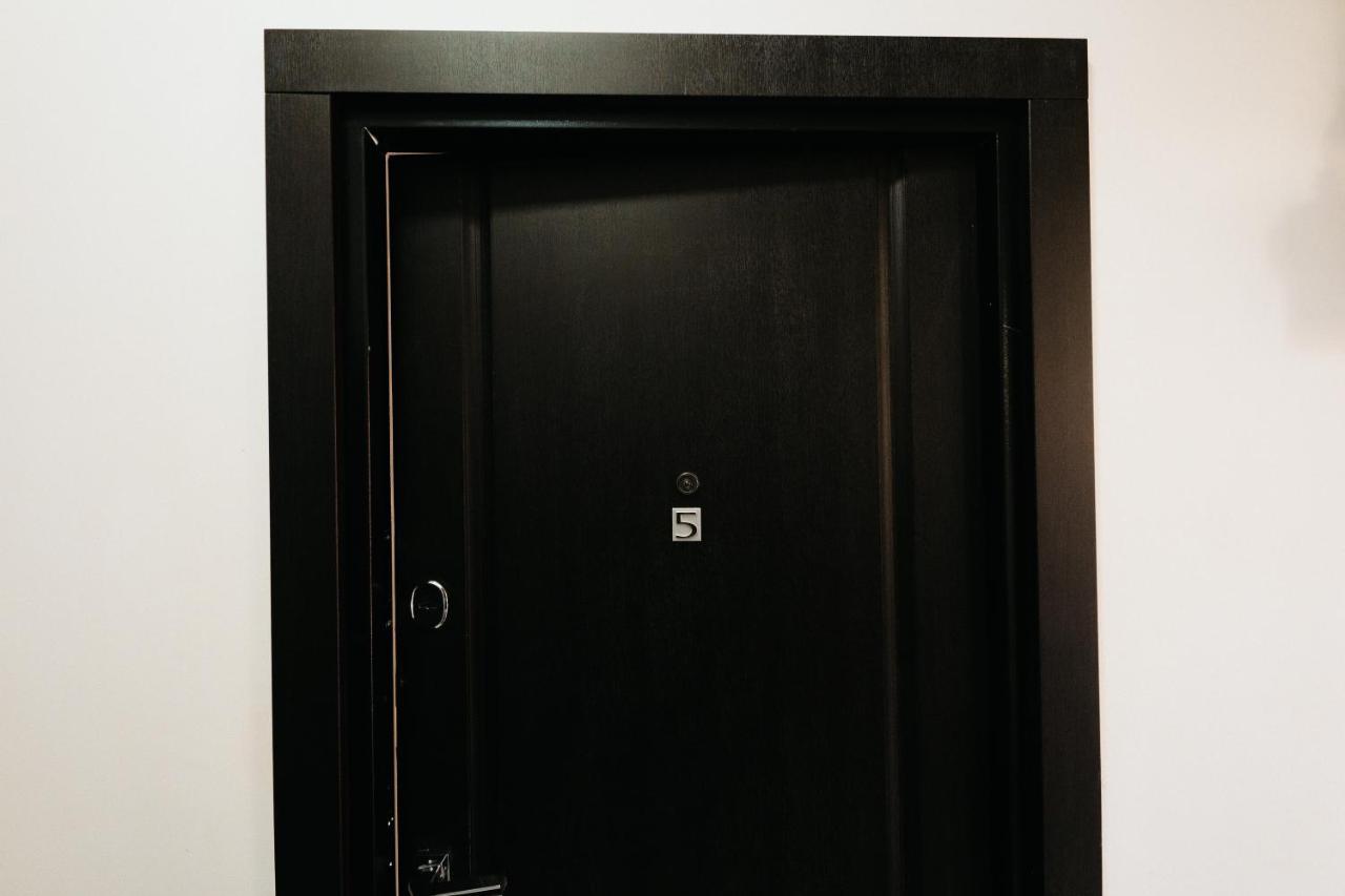 Luxury Cozy Apartments - City Center Suceava Luaran gambar