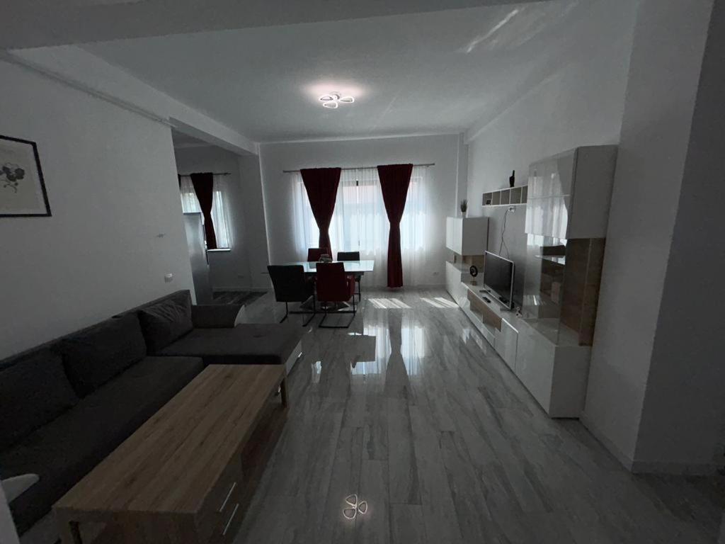 Luxury Cozy Apartments - City Center Suceava Luaran gambar